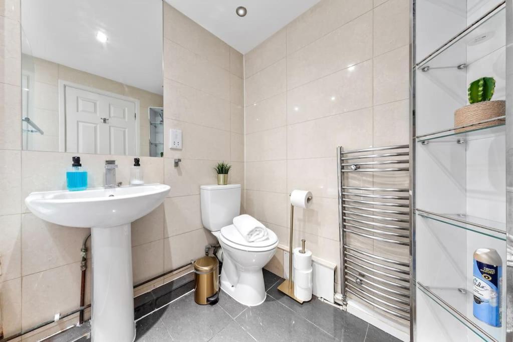 Tranquil Escape In Hertfordshire, Free Parking, 2 Bed, 2 Bath, Sleeps 6 Буши Экстерьер фото