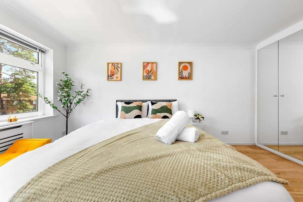 Tranquil Escape In Hertfordshire, Free Parking, 2 Bed, 2 Bath, Sleeps 6 Буши Экстерьер фото
