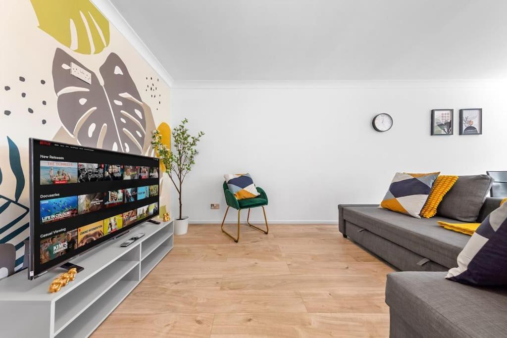 Tranquil Escape In Hertfordshire, Free Parking, 2 Bed, 2 Bath, Sleeps 6 Буши Экстерьер фото