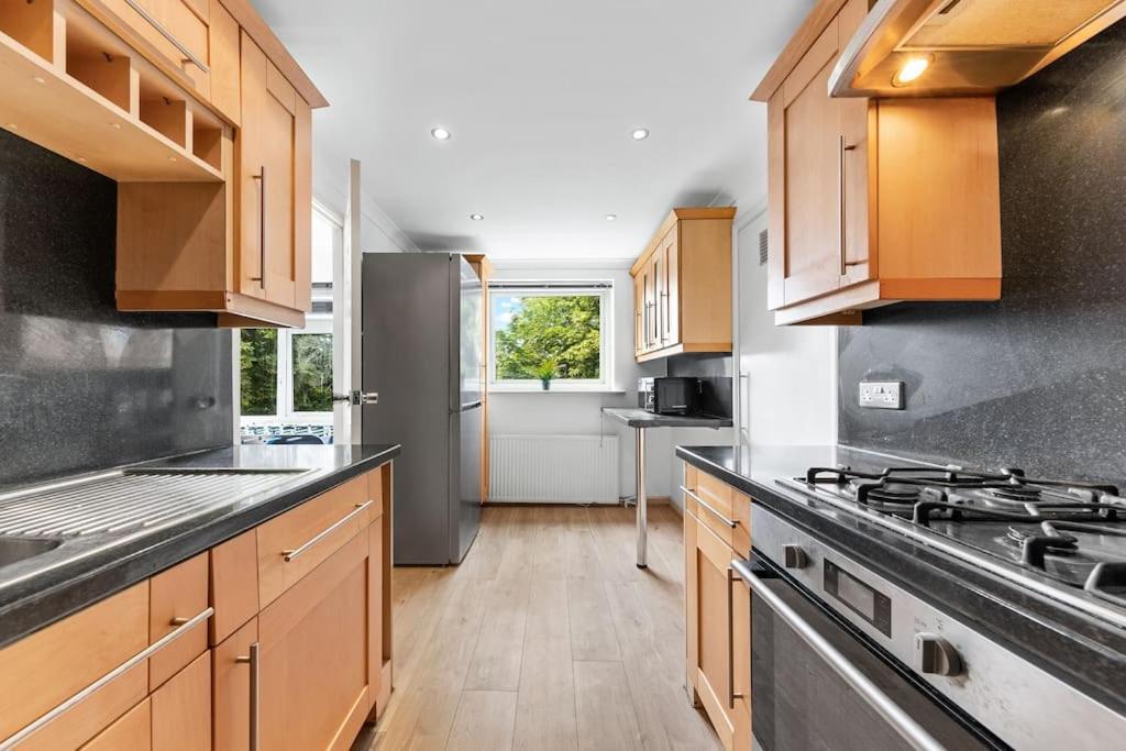 Tranquil Escape In Hertfordshire, Free Parking, 2 Bed, 2 Bath, Sleeps 6 Буши Экстерьер фото